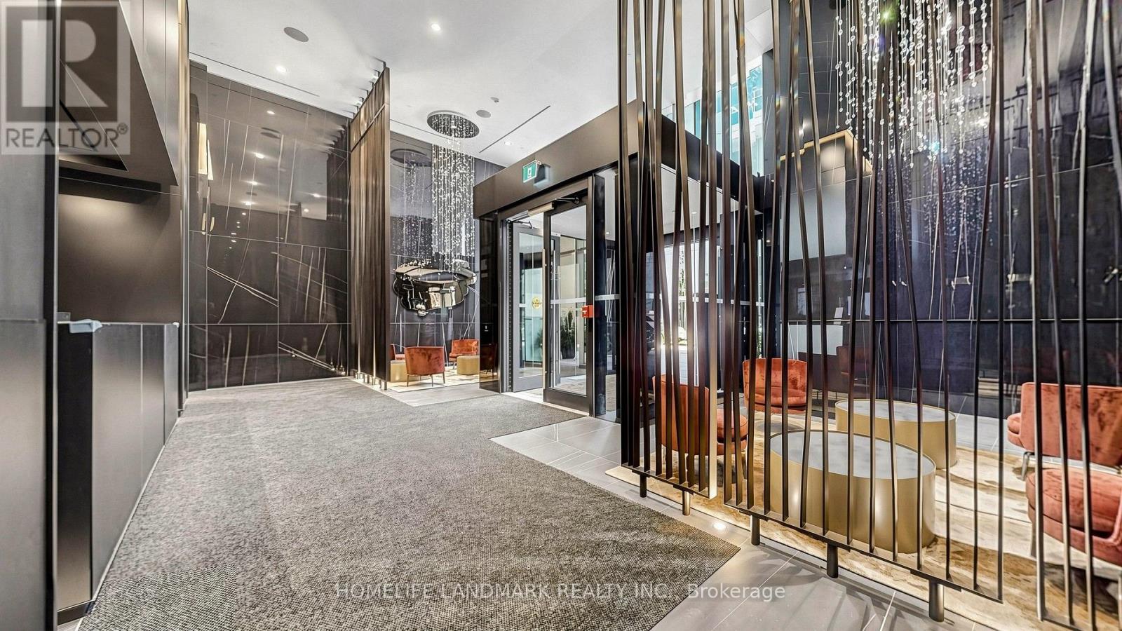 4803- 11 Yorkville Avenue, Toronto, ON photo 3
