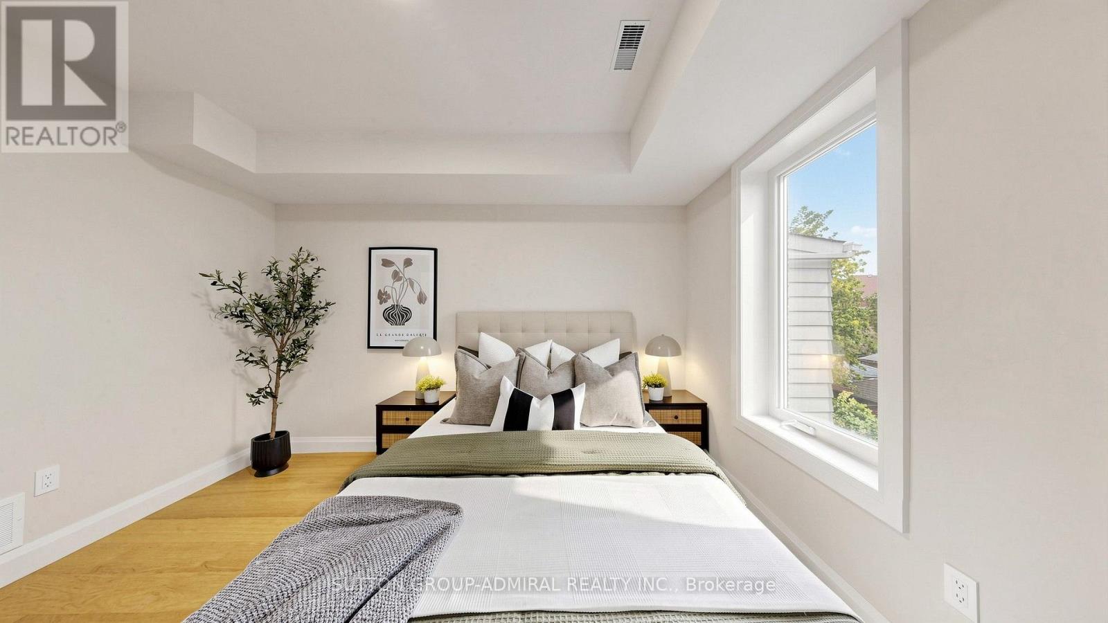 109 Fermanagh Avenue, Toronto, ON photo 17