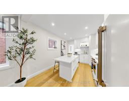 Primary Bedroom - 109 Fermanagh Avenue, Toronto, ON M6R1M1 Photo 10