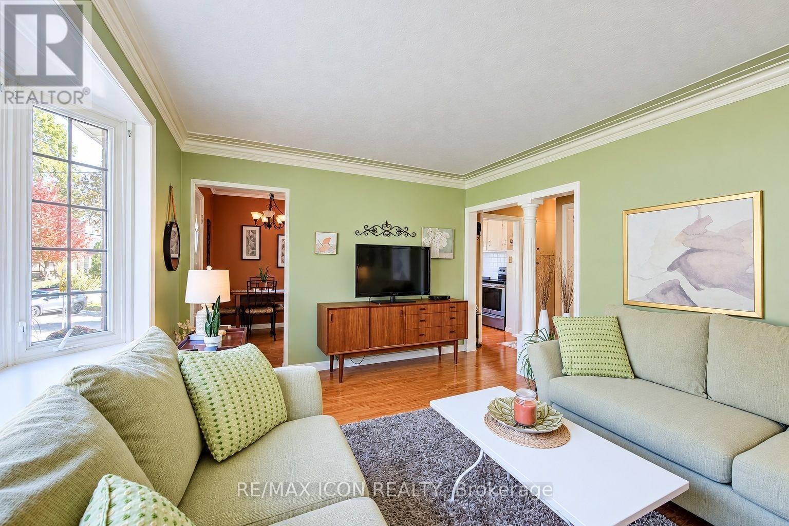 35 Pleasant Avenue, Waterloo, ON photo 13