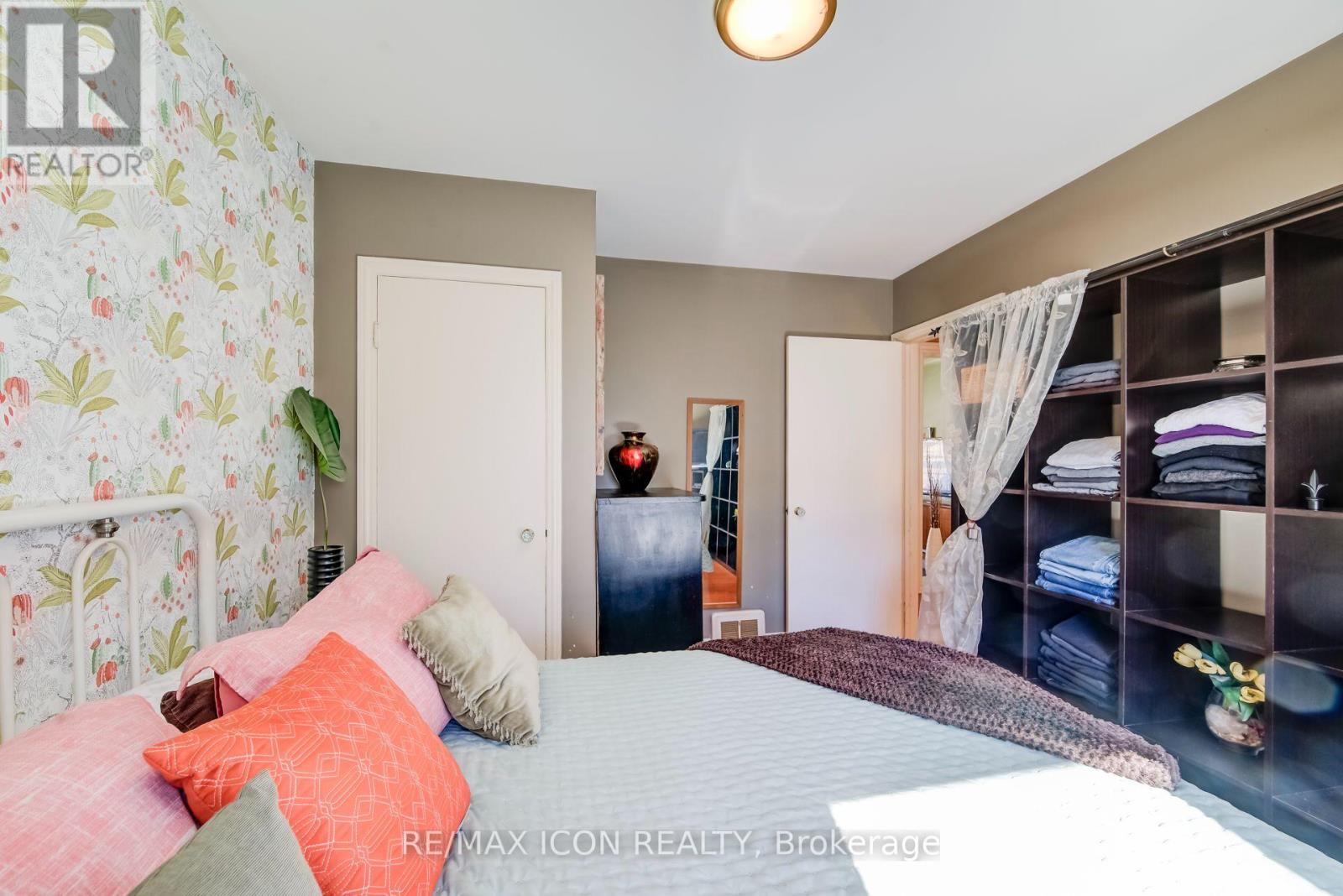 35 Pleasant Avenue, Waterloo, ON photo 17