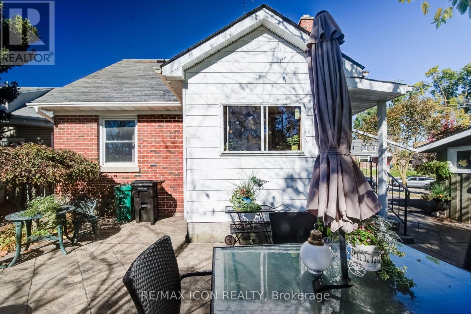 35 Pleasant Avenue, Waterloo, ON photo 37