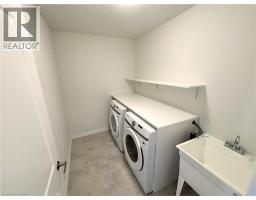 8 Elite Crescent, Caledonia, ON N3W0L1 Photo 11