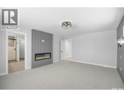 Primary Bedroom - 347 Katz Avenue, Saskatoon, SK S7V1Z4 Photo 12