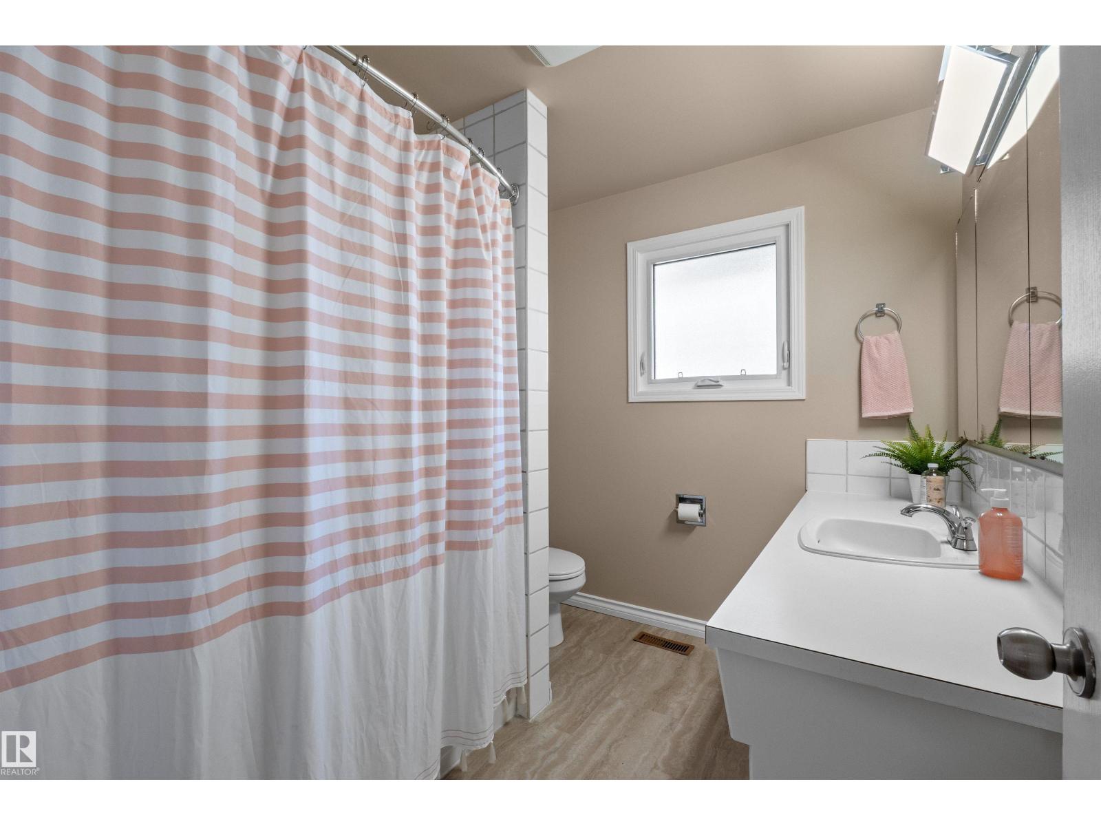 10420 36A AV NW, Edmonton — photo 22