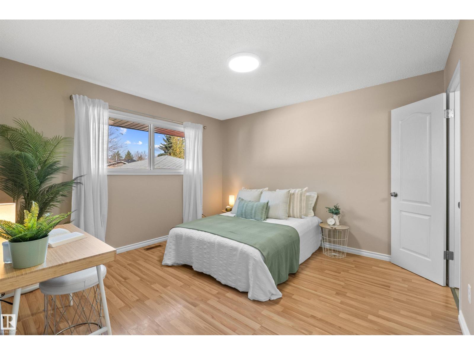 10420 36A AV NW, Edmonton — photo 23