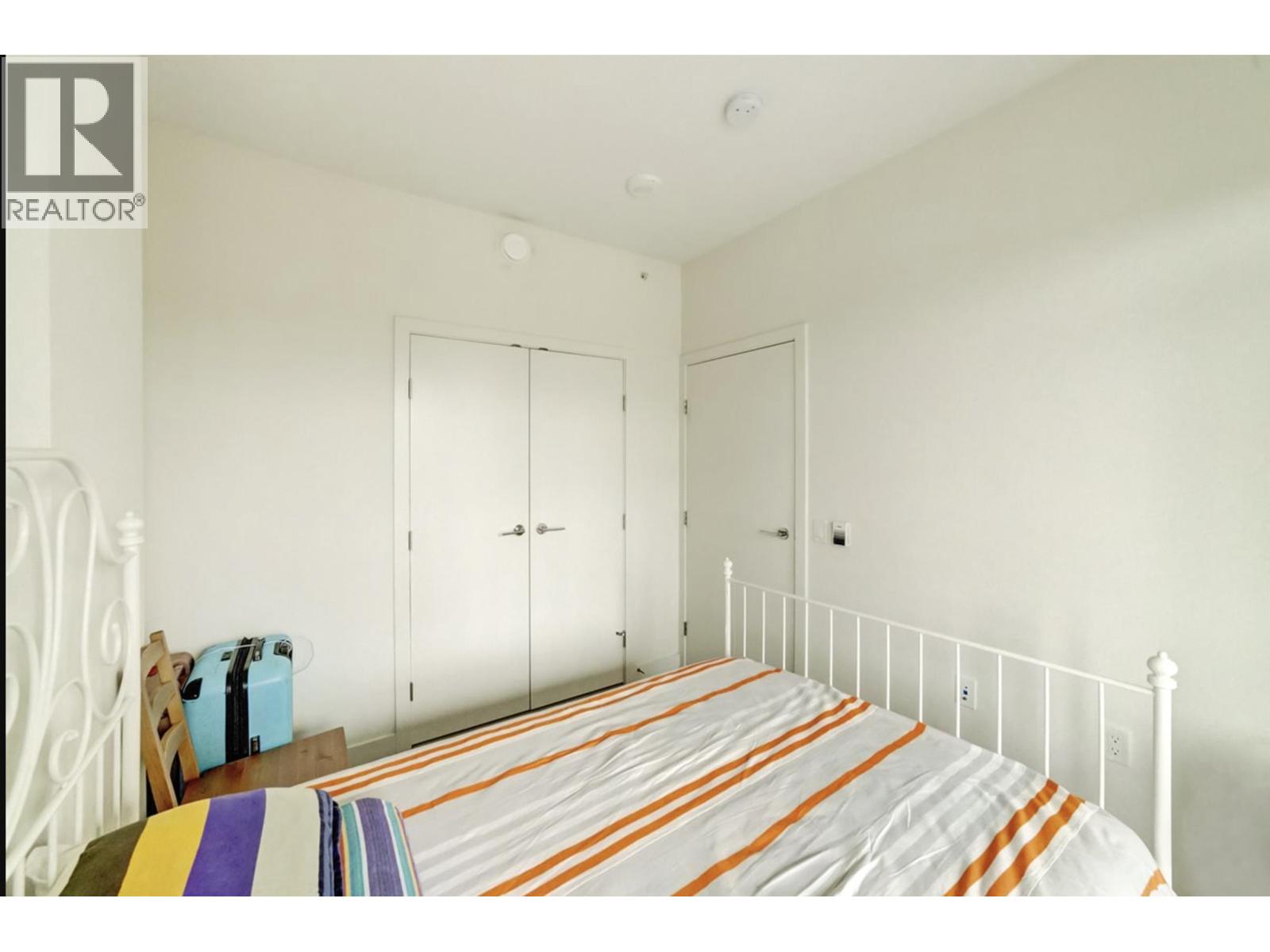 Photo of 513 8850 UNIVERSITY CRESCENT 4