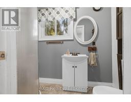 Primary Bedroom - 42123 Amberley Road, Morris Turnberry, ON N0G1G0 Photo 13