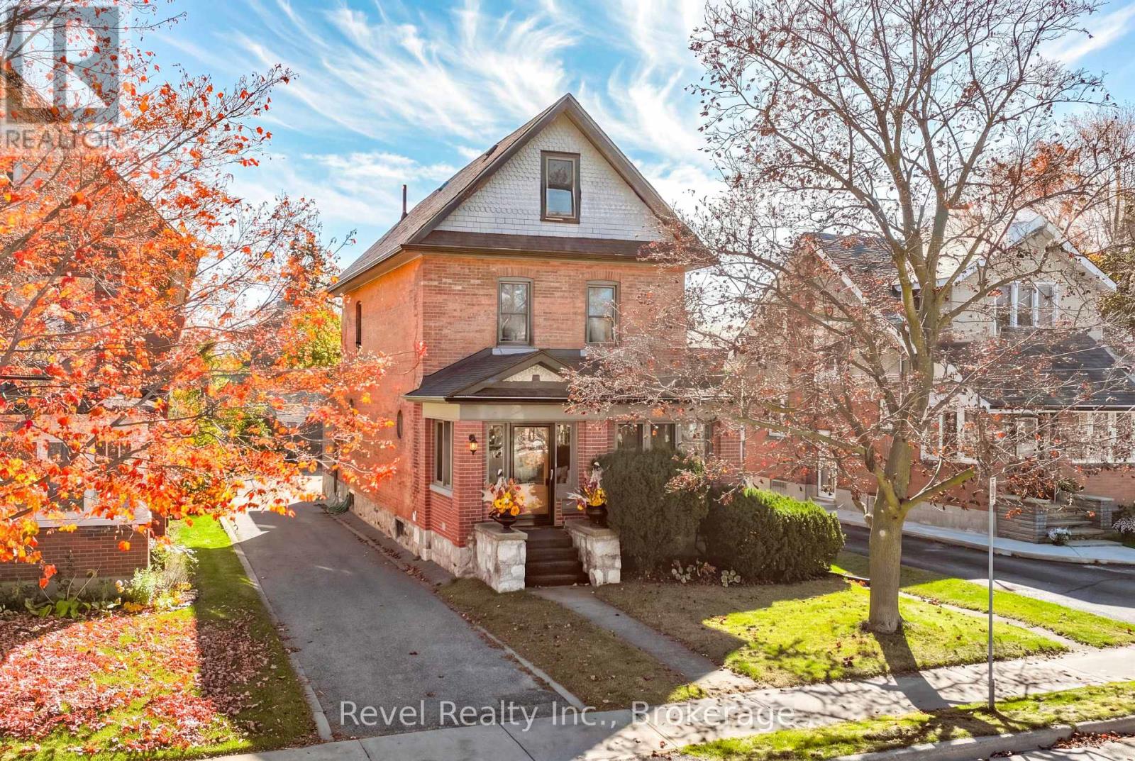 27 Francis Street, Kawartha Lakes, ON photo 2