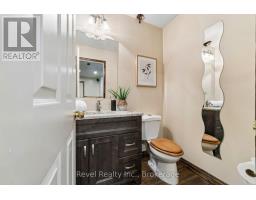 Bedroom 2 - 18 Bessie Avenue S, Kawartha Lakes, ON K0M1A0 Photo 10