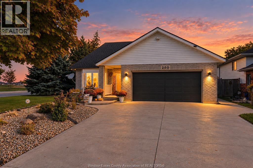 MLS# 26025777: 280 McLellan, Amherstburg, Canada