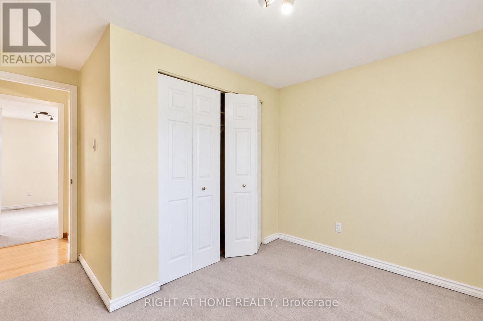 68 Trott Square, Toronto, ON photo 13