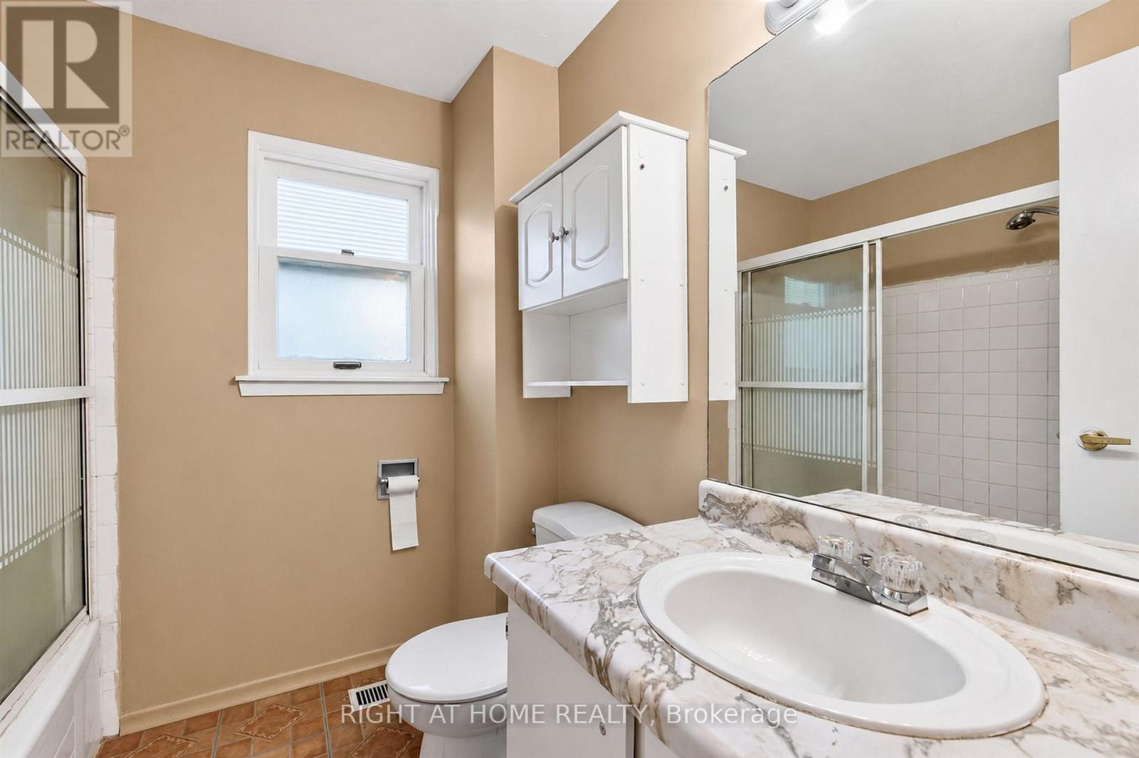 68 Trott Square, Toronto, ON photo 14