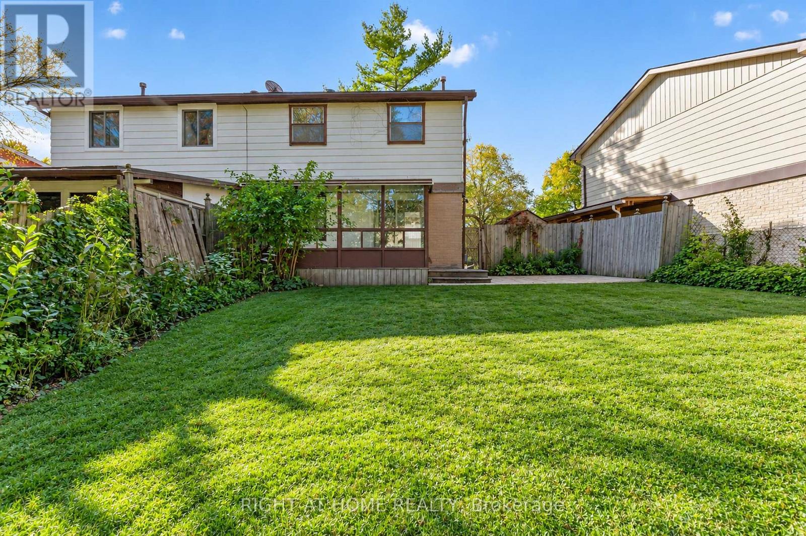 68 Trott Square, Toronto, ON photo 20