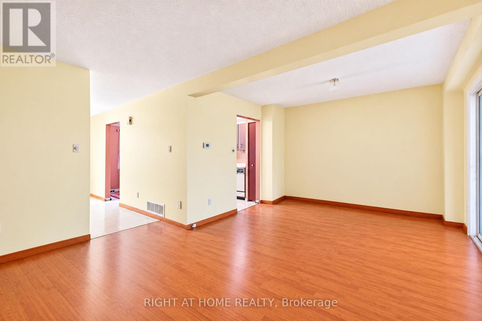 68 Trott Square, Toronto, ON photo 5