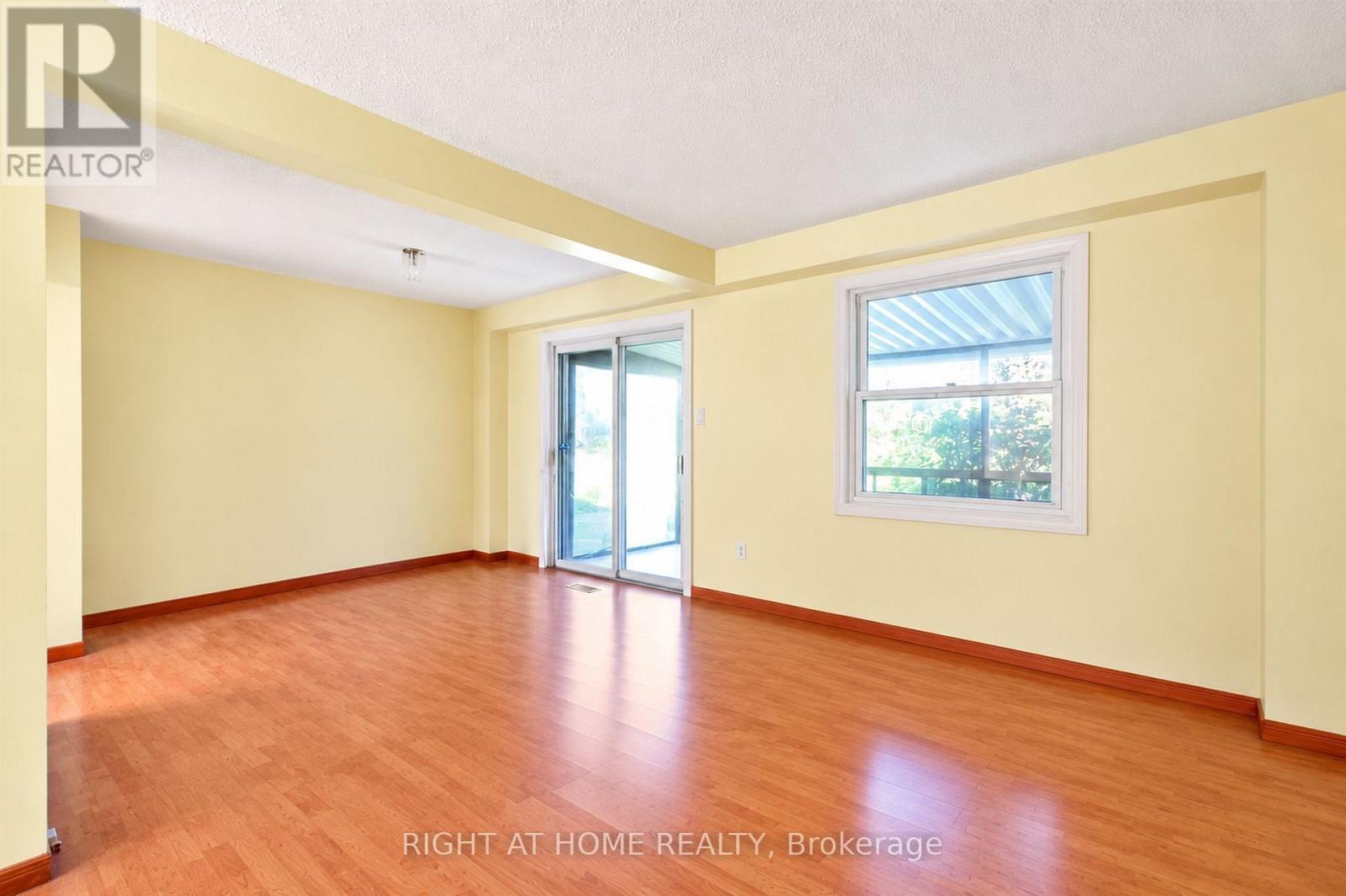 68 Trott Square, Toronto, ON photo 6