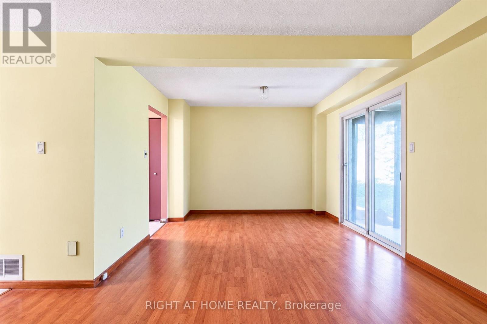 68 Trott Square, Toronto, ON photo 7