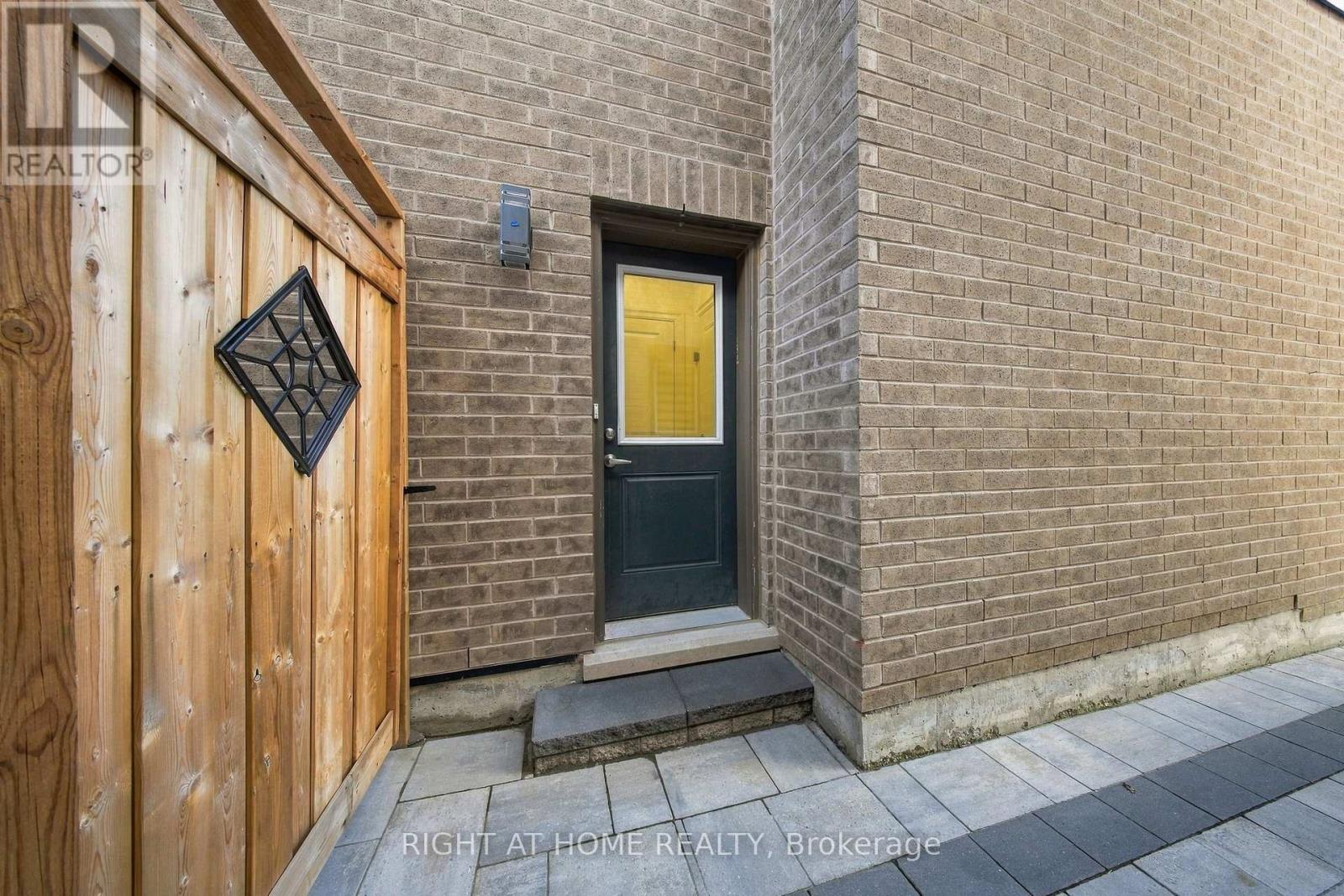 15 Ronald Street, Whitby, ON photo 41