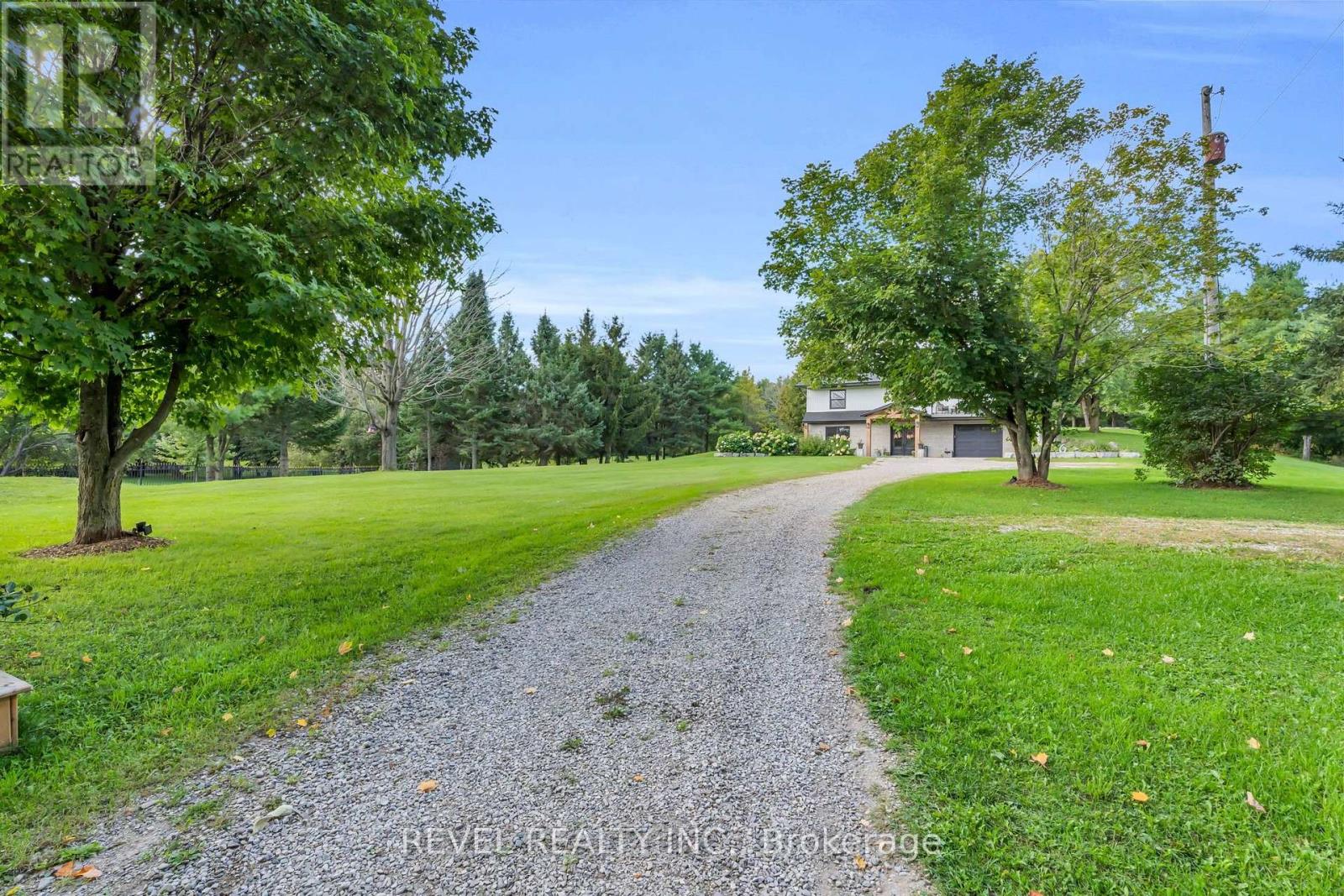 555706 Mono Amaranth Town Line, Amaranth, ON photo 2