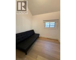 Living room - 121 Paisley Boulevard E, Mississauga, ON L5A1P6 Photo 9