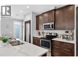416 37 Avenue Nw, Calgary, AB T2K0C5 Photo 24