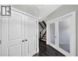 5pc Bathroom - 416 37 Avenue Nw, Calgary, AB T2K0C5 Photo 7