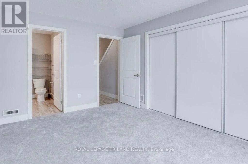 2070 Meadowgate Unit 102 photo 5