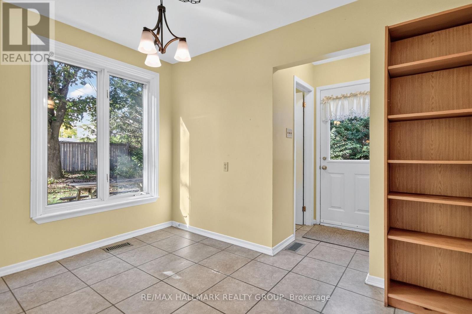 8 BURNVIEW CRESCENT - 10