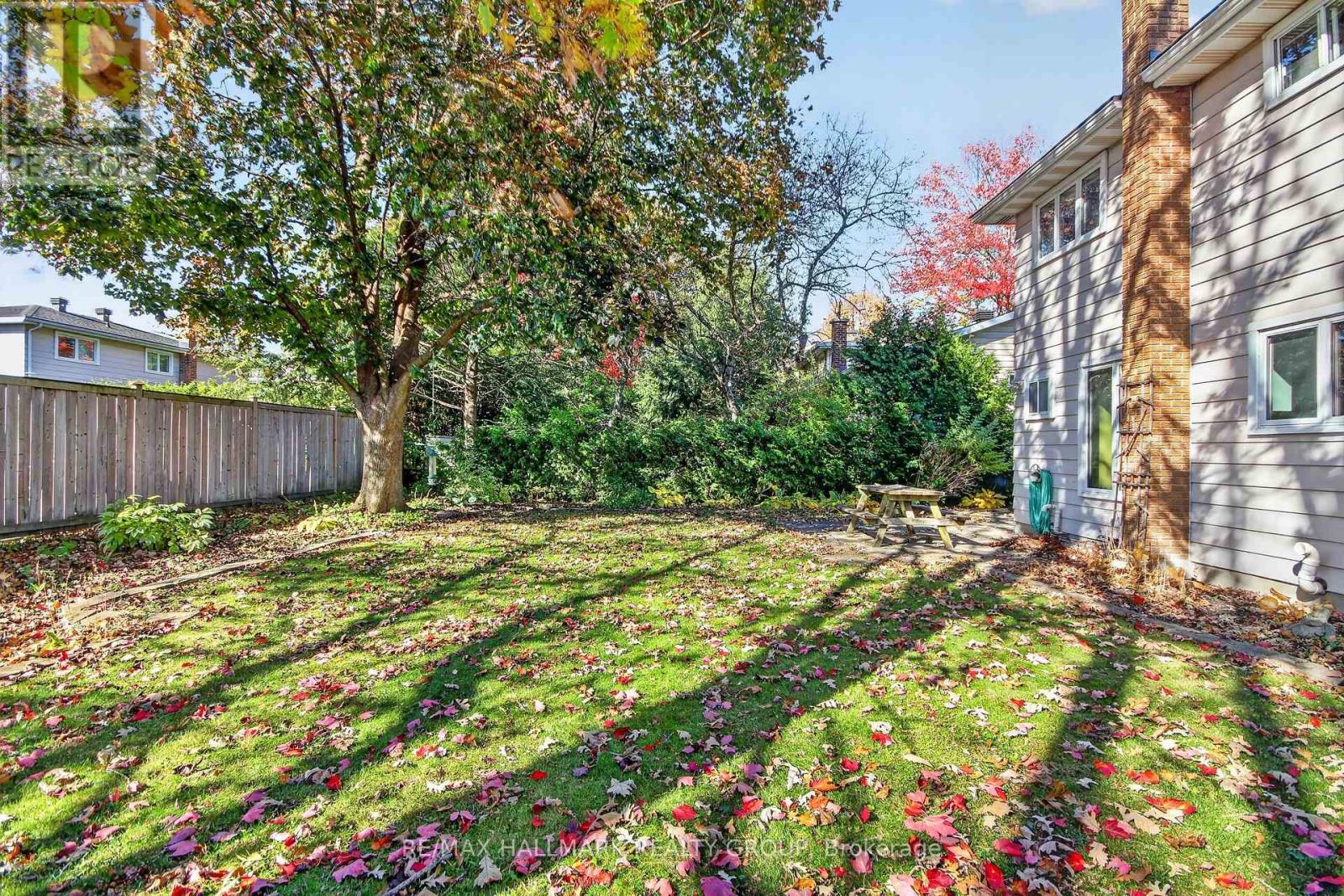 8 BURNVIEW CRESCENT - 19