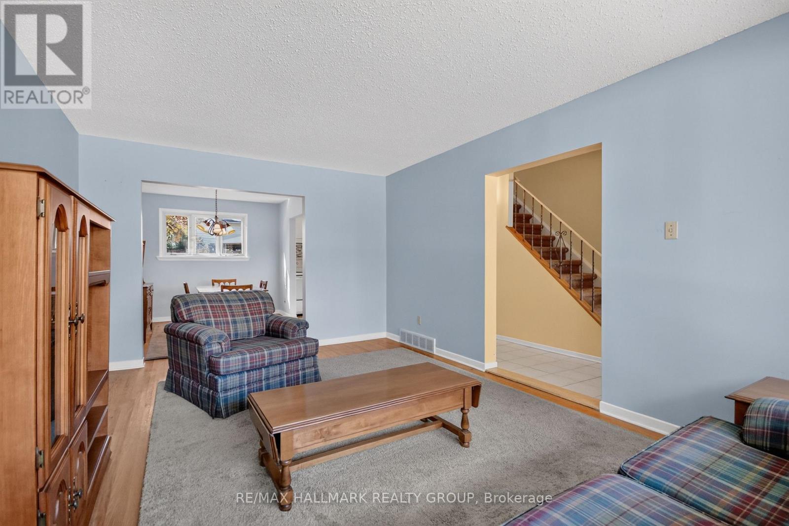 8 BURNVIEW CRESCENT - 8