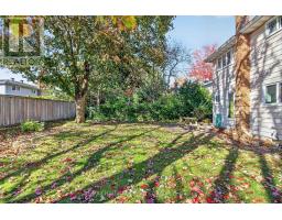 8 Burnview Crescent, Ottawa, ON K1B3J3 Photo 19