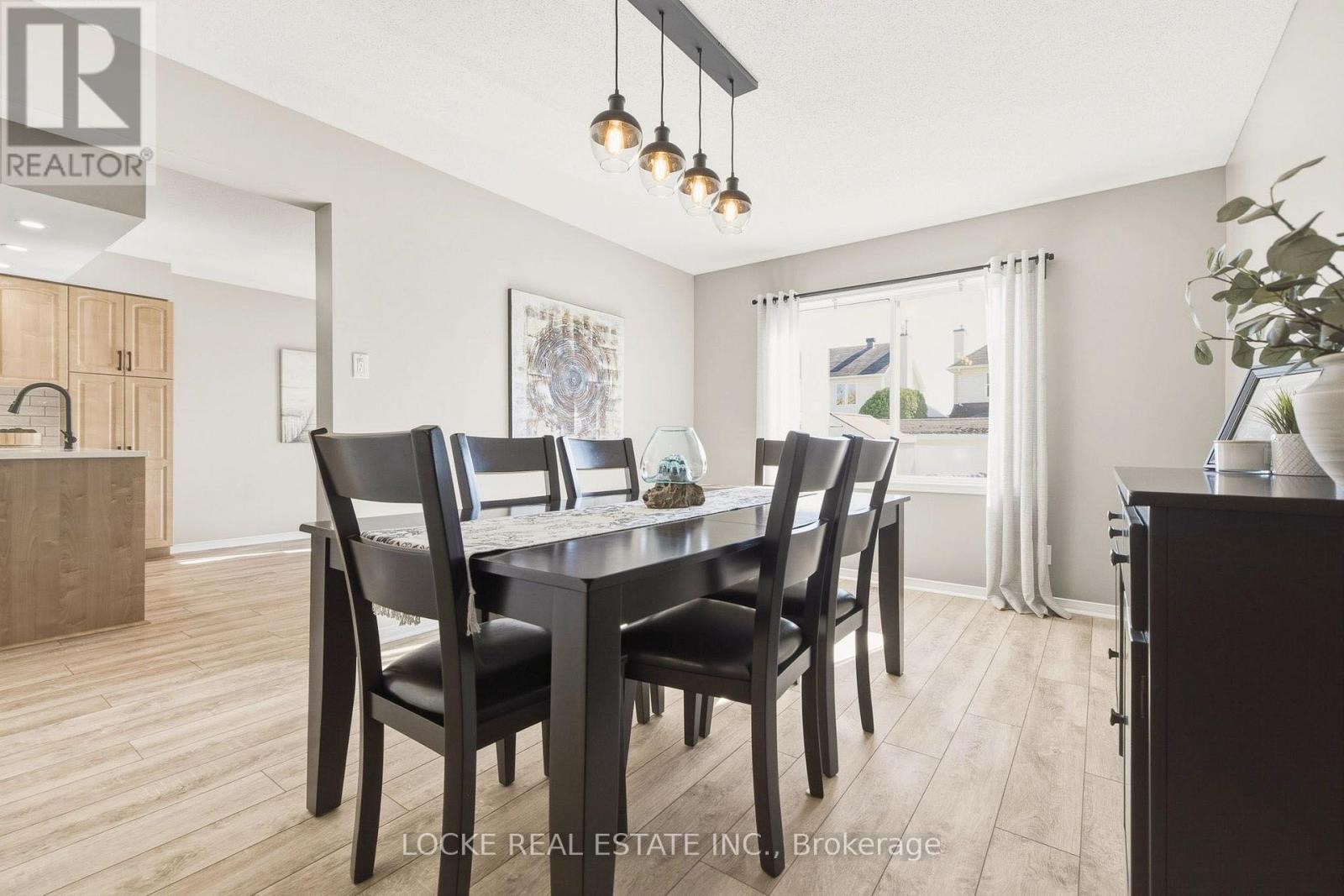 2174 SATURN CRESCENT - 12