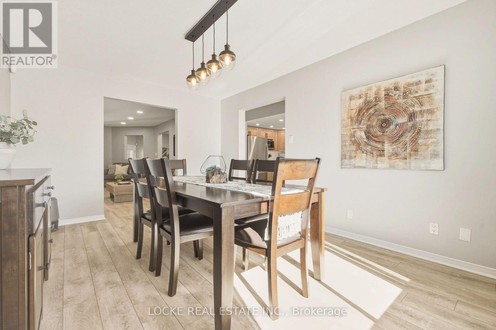 2174 SATURN CRESCENT - 13