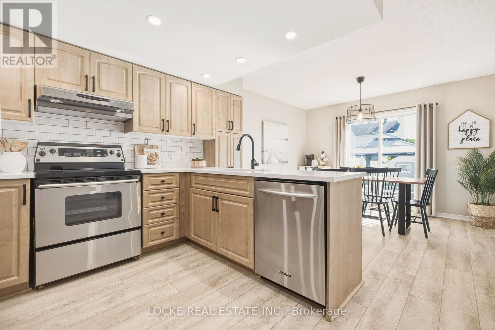 2174 SATURN CRESCENT - 18