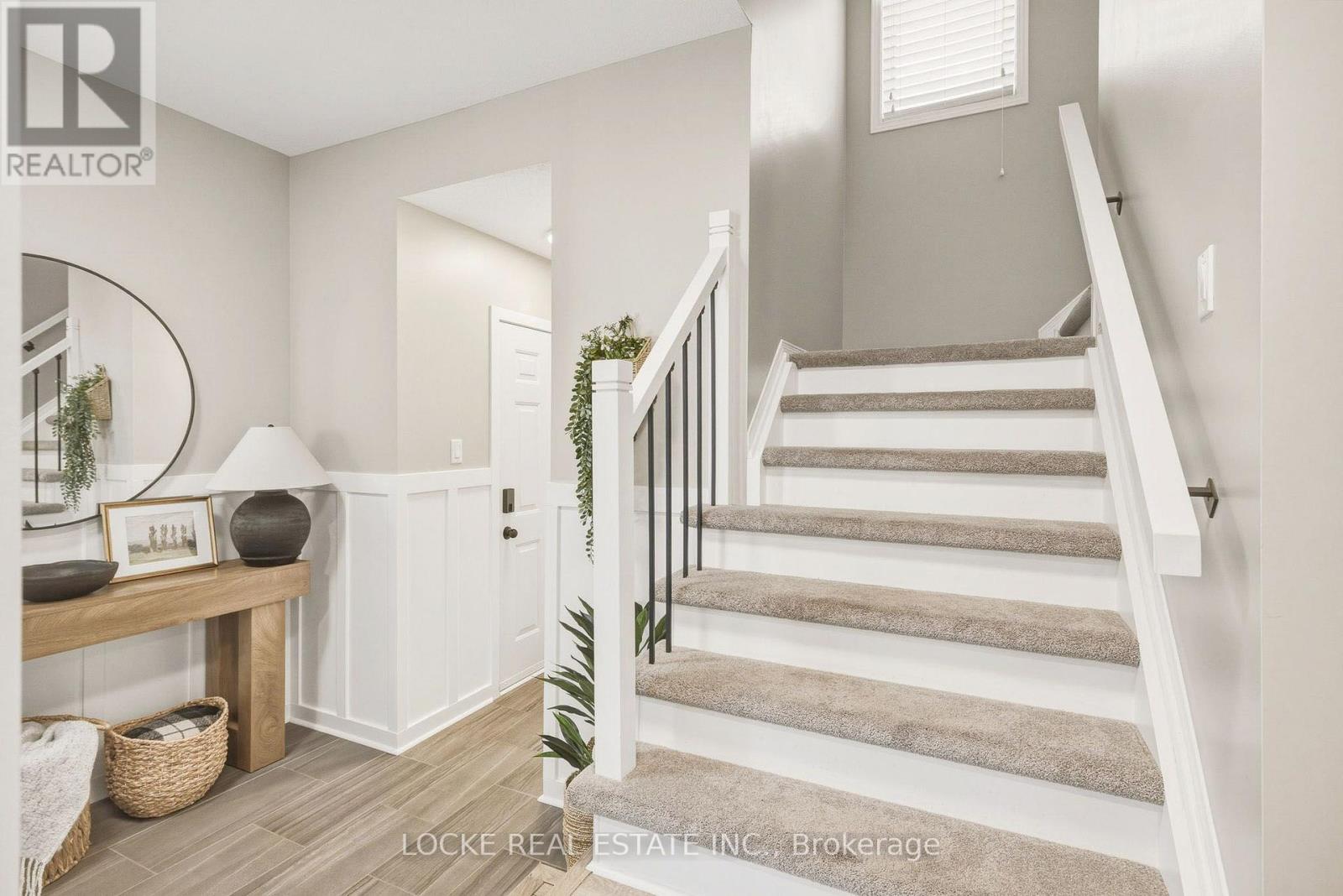 2174 SATURN CRESCENT - 22