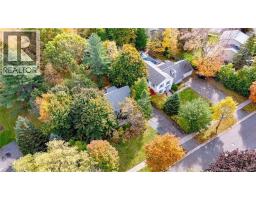 218 Colonial Heights, photo 3