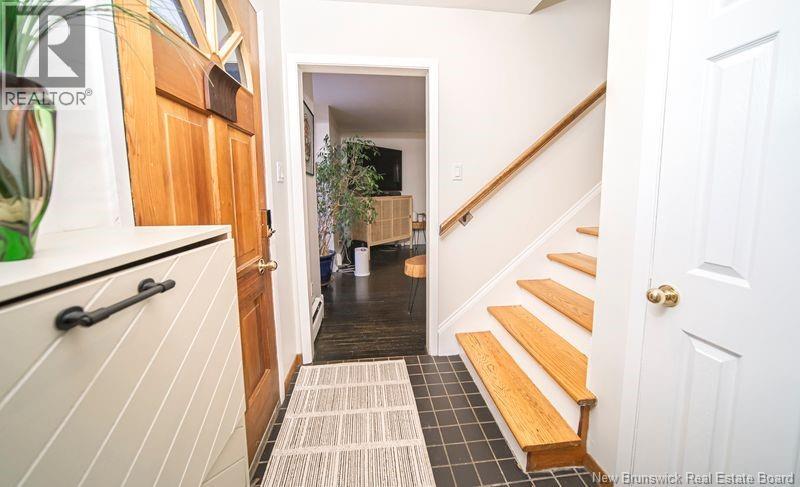 218 Colonial Heights, photo 4