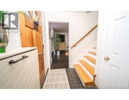 218 Colonial Heights, photo 4
