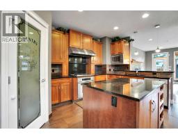 3pc Bathroom - 137 11 Avenue Nw, Calgary, AB T2M0B7 Photo 13