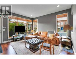 Bedroom - 137 11 Avenue Nw, Calgary, AB T2M0B7 Photo 14