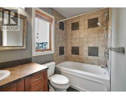 137 11 Avenue Nw, Calgary, AB T2M0B7 Photo 27