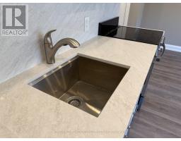 Coach House Apt - 247 Roxton Road, Oakville, ON M6G3R1 Photo 10