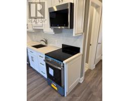 Coach House Apt - 247 Roxton Road, Oakville, ON M6G3R1 Photo 9