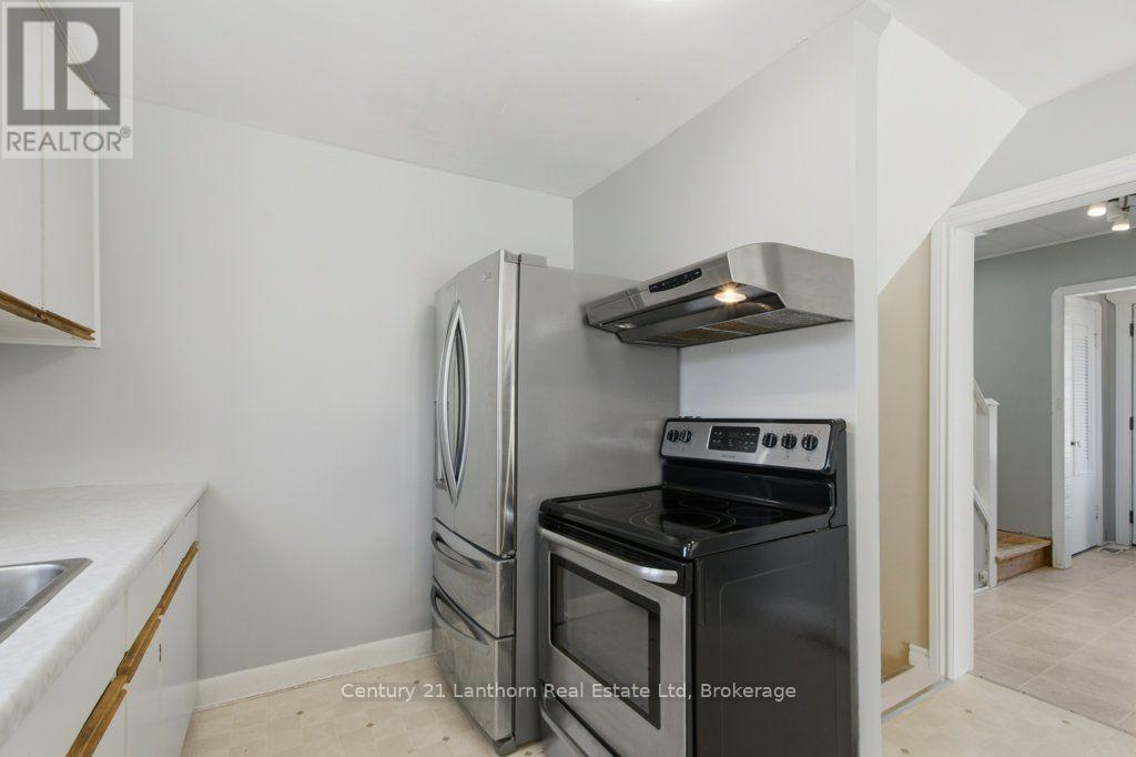1 Clarke Boulevard, Belleville, ON photo 15