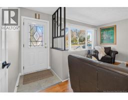 108 Cherry Avenue, photo 3