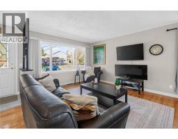 108 Cherry Avenue, photo 4