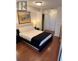 1704 - 2191 Yonge Street, Toronto, ON M4S3H8 Photo 6