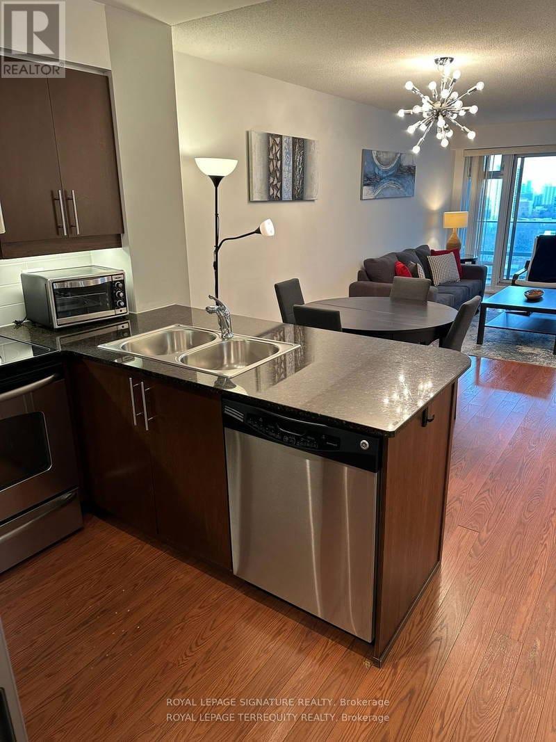 2191 Yonge Unit 1704