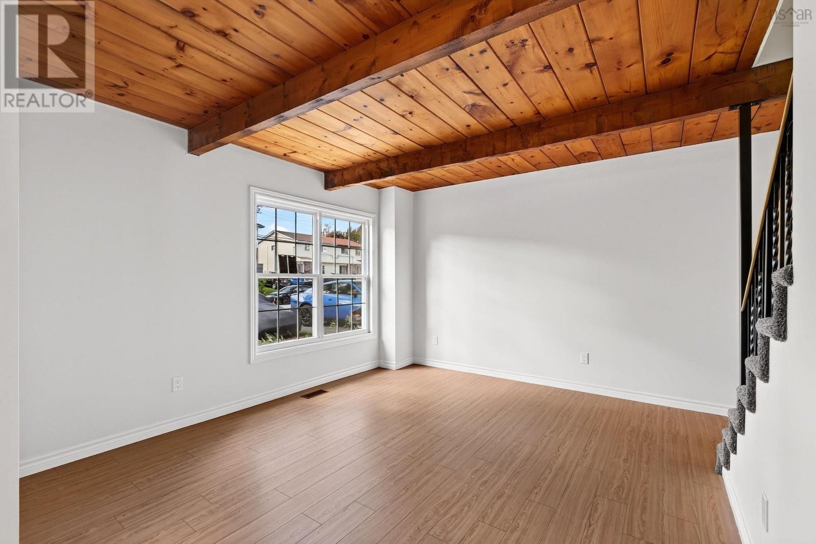 61 Merrimac Drive, photo 4