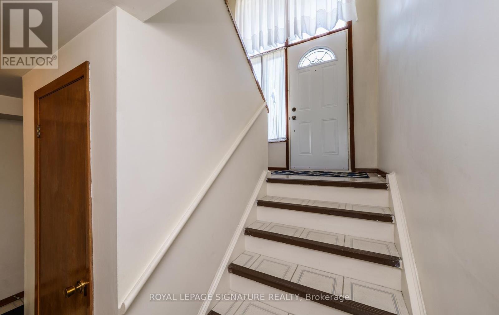 57 Darnborough Way, Toronto, ON photo 20